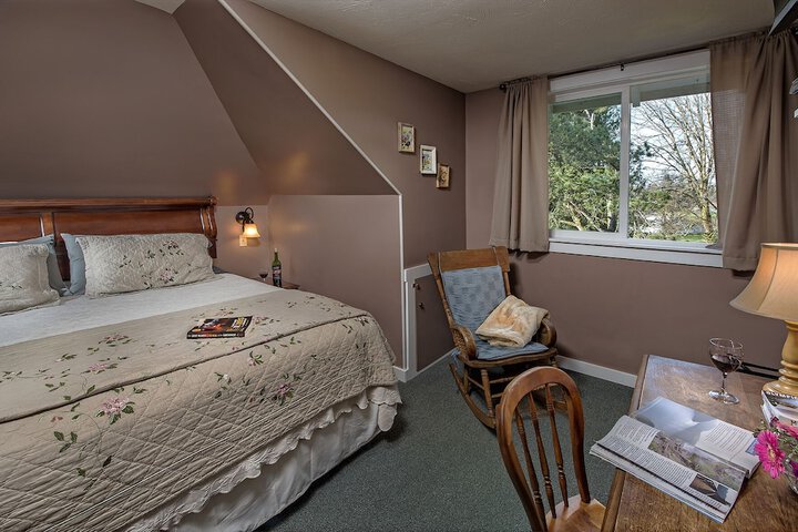 Room 4 of 19