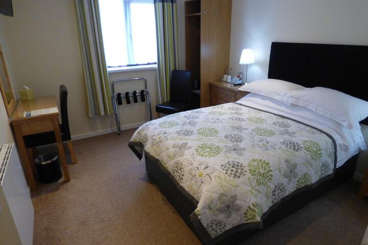 Room 10 of 34