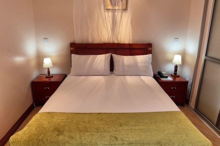 Room 4 of 74