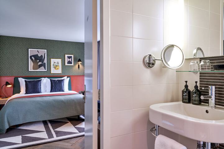 Bathroom Interior Photo