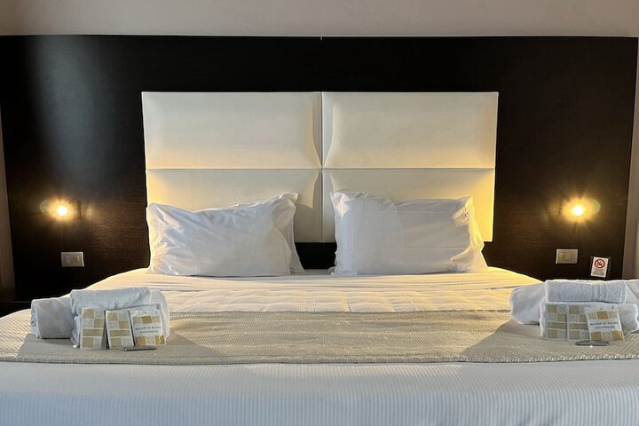 Room 15 of 23