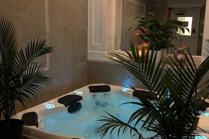 Spa 16 of 24