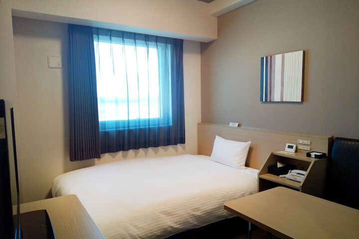 Room 6 of 35