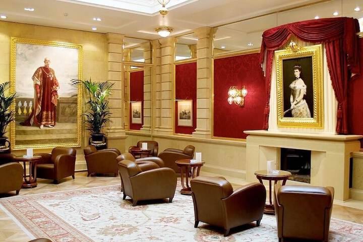 Hotel Lobby