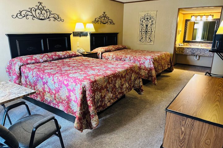 Room 9 of 26