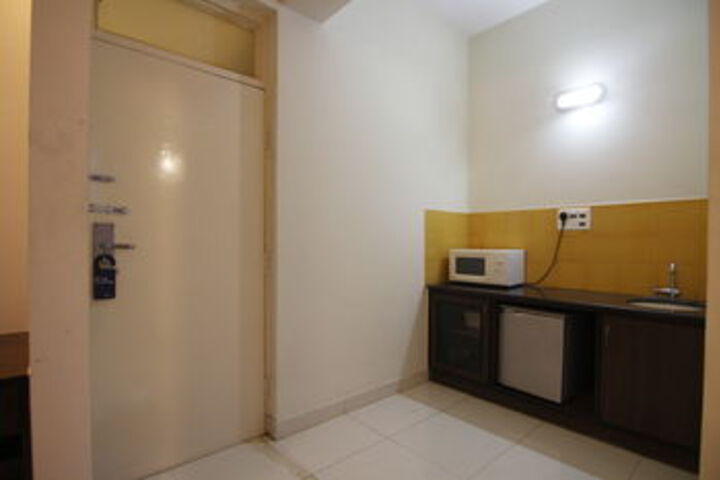 Room 17 of 18