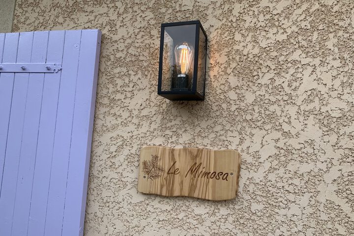 Room 19 of 111