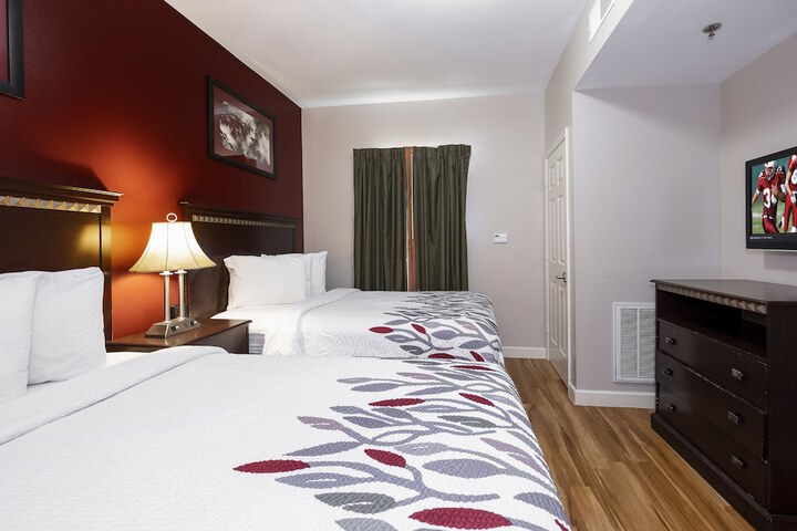 Suite King Bed Accessible (14 of 29)