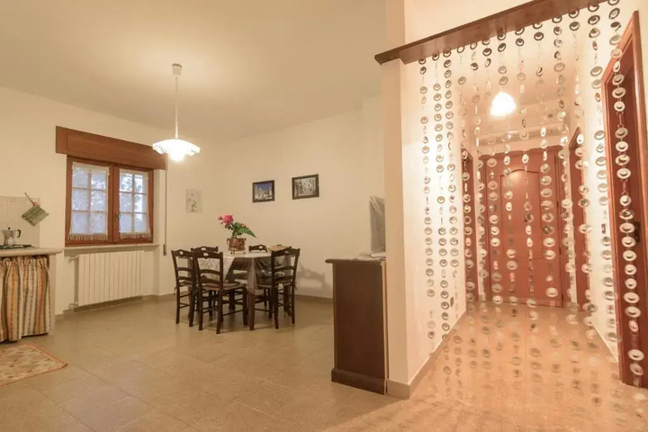 Room 10 of 21