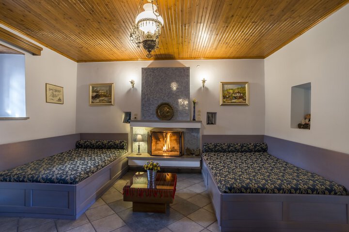Room 4 of 71