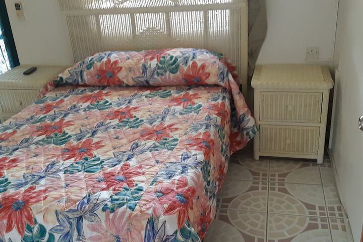 Room 2 of 17