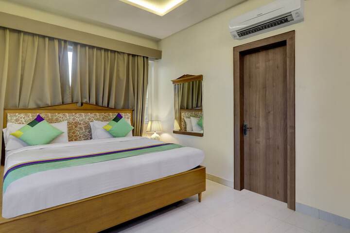 Room 27 of 49