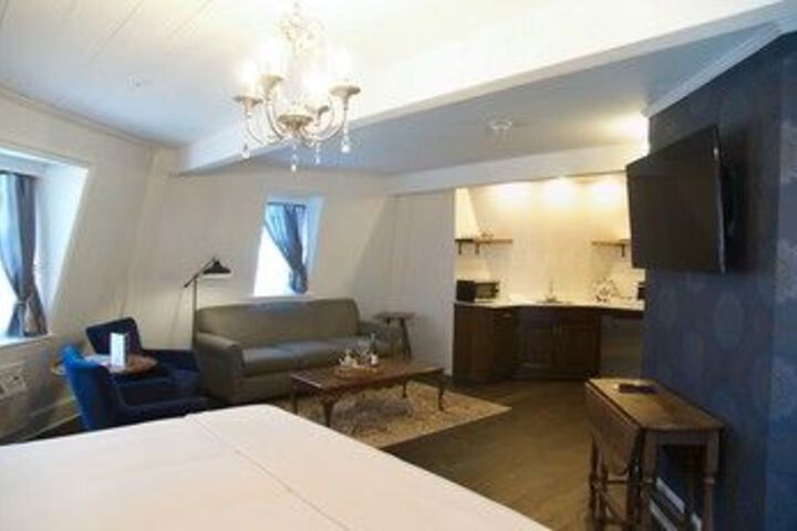 Room 22 of 47