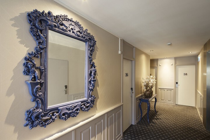 Ballroom/Hall 70 of 81