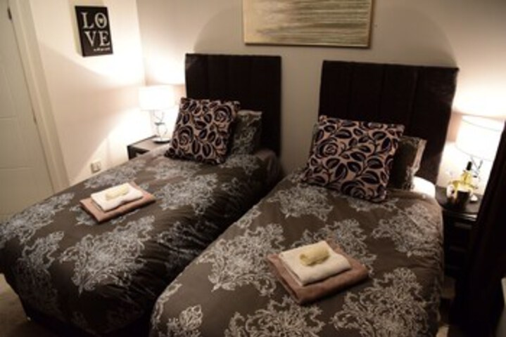 Room 14 of 18