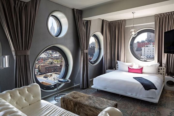 Room 82 of 147