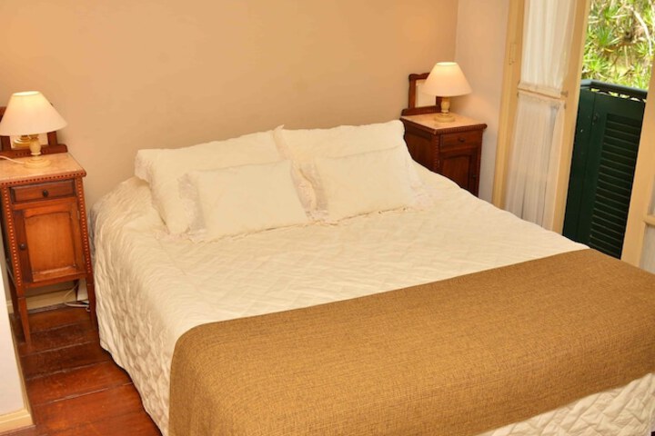 Room 42 of 223