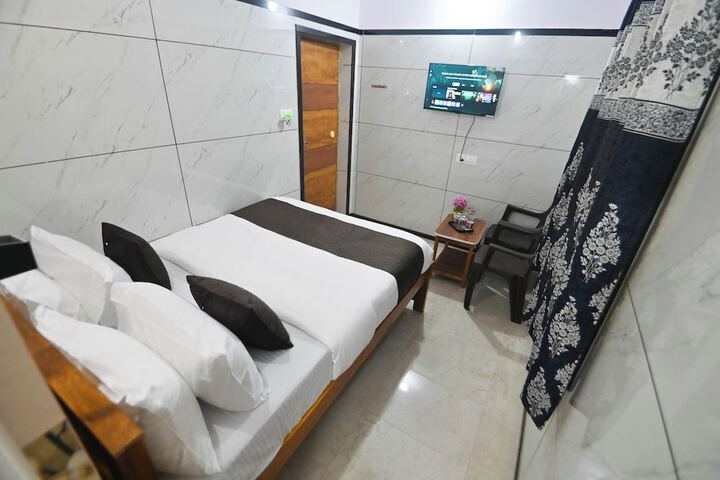 Room 7 of 51