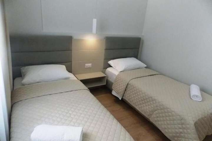 Room 17 of 31