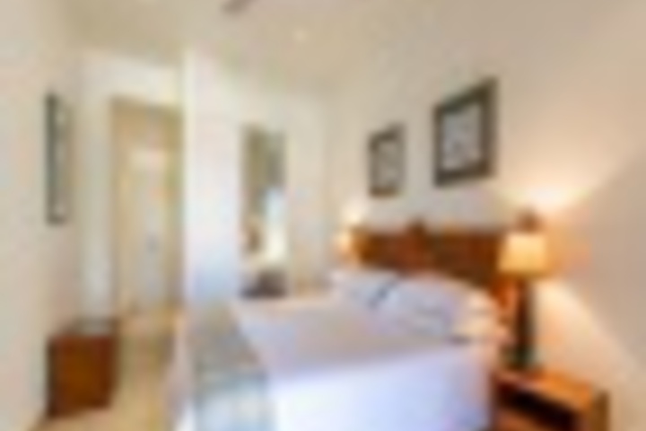 Room 15 of 36