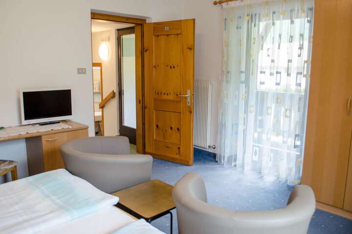 Room 26 of 92