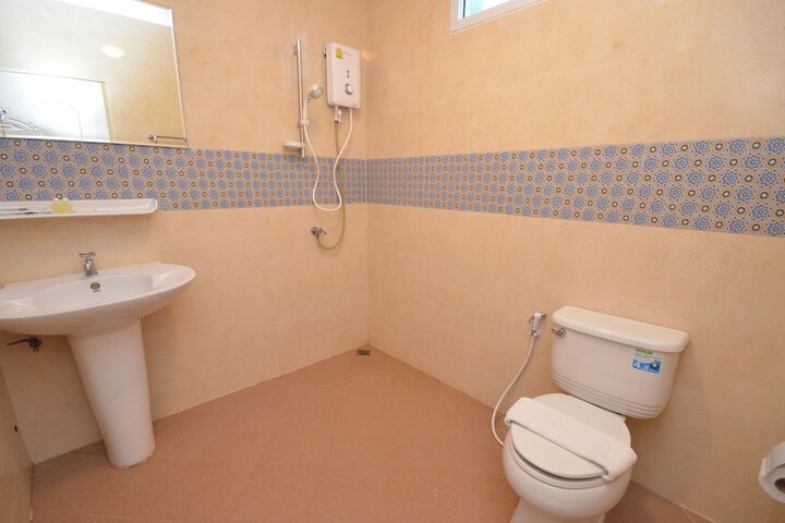Room 25 of 60