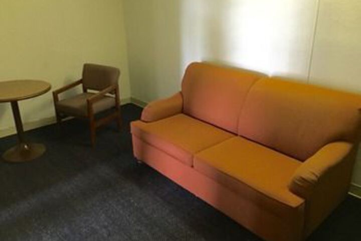 Room 11 of 17