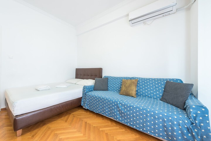 Room 7 of 20