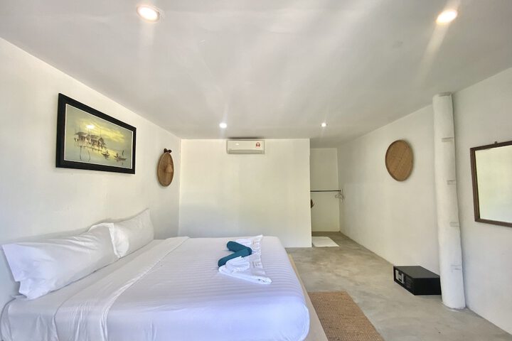 Room 25 of 108