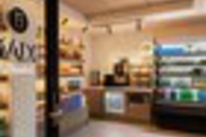 Snack bar