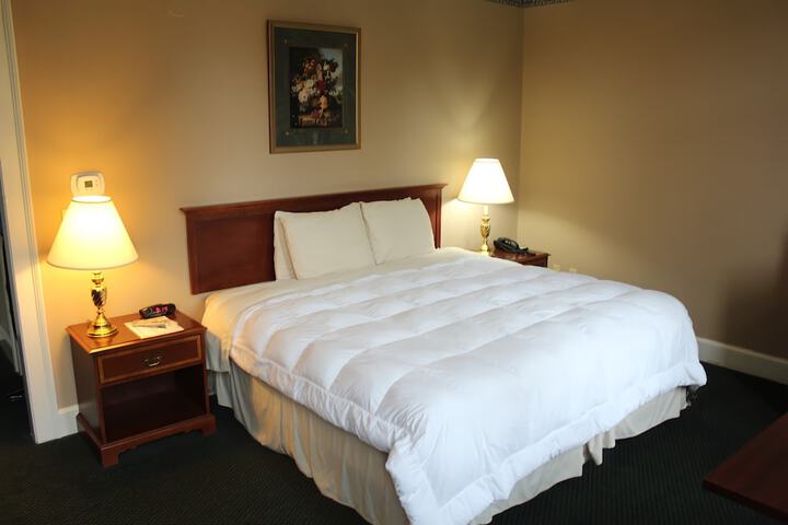 Standard | King Bed (6 of 6)
