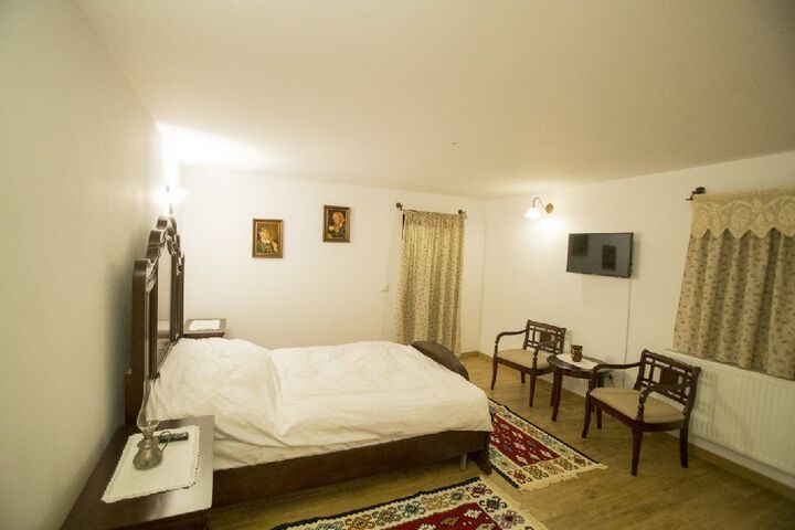 Room 20 of 25