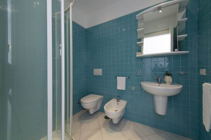 Room 14 of 24
