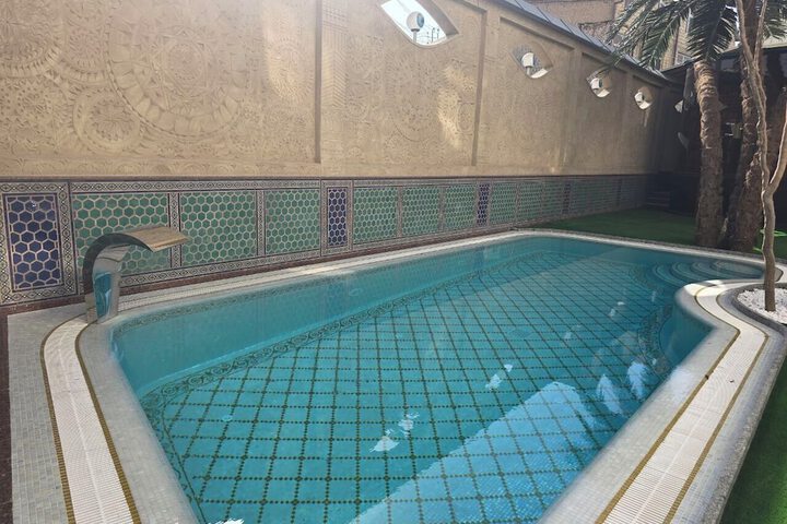Pool 20 of 31