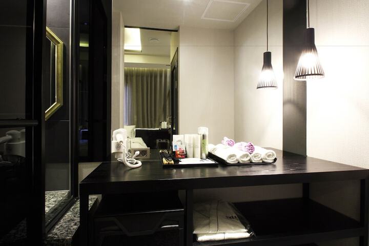 Room amenity