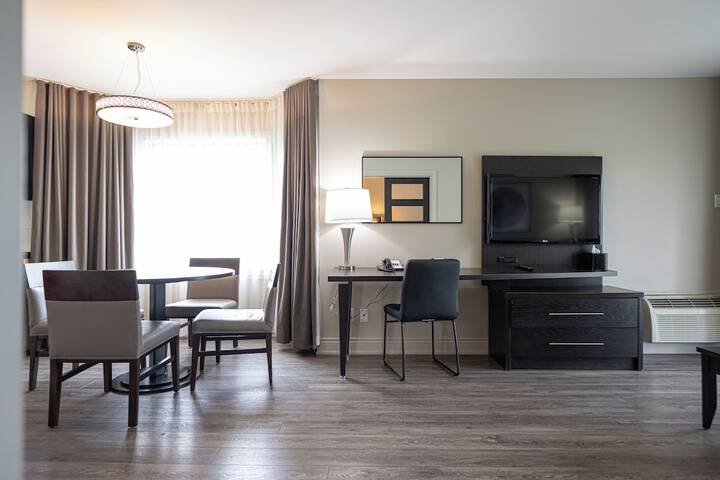 Room 25 of 82