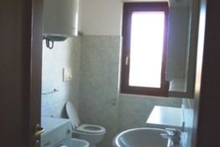 Room 3 of 42