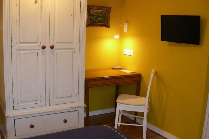 Room 7 of 25