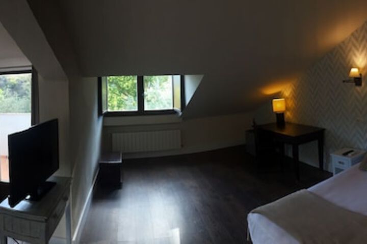 Room 35 of 131