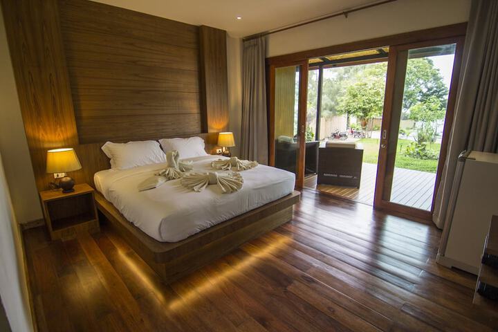 Room 15 of 114