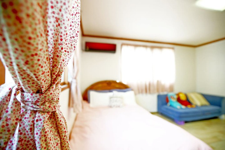 Room 102 of 111