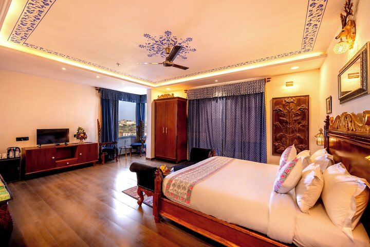 Room 19 of 35