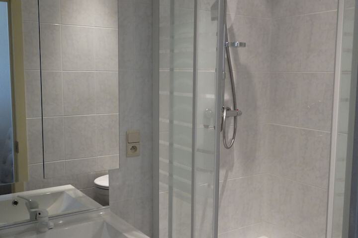 Room 12 of 31