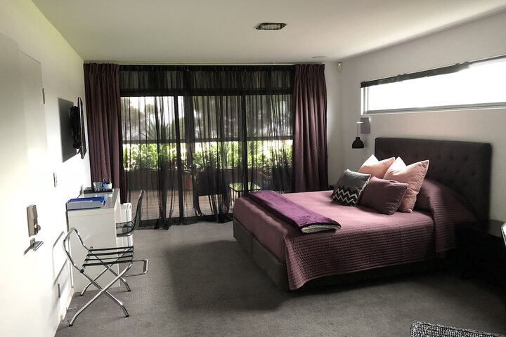 Room 7 of 38
