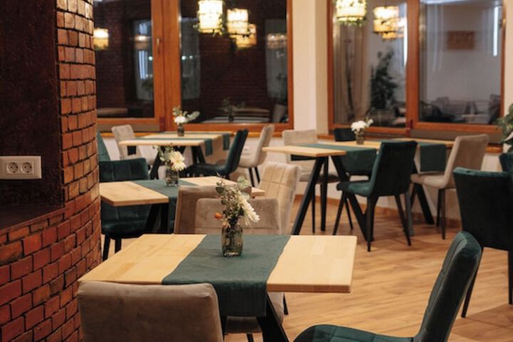 Dining 136 of 184