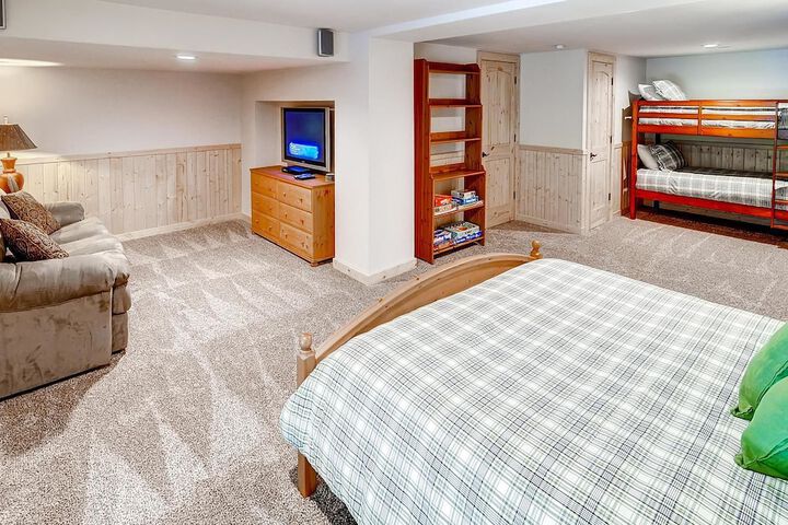 Room 6 of 39