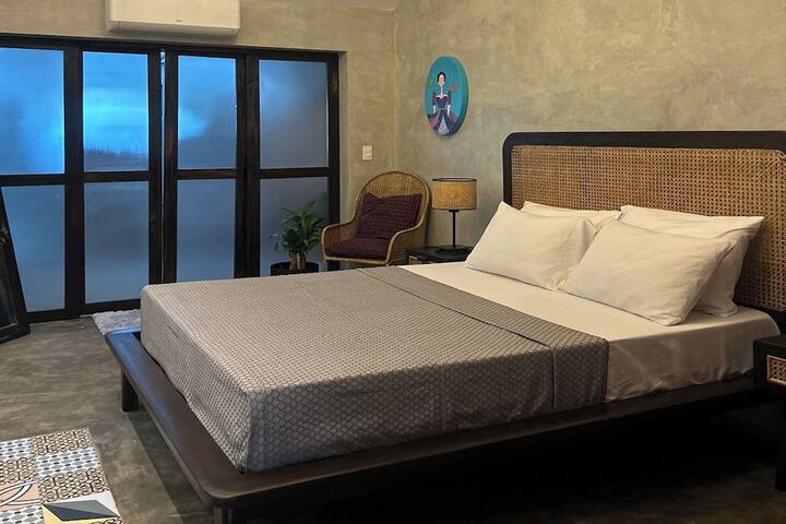 Room 7 of 31