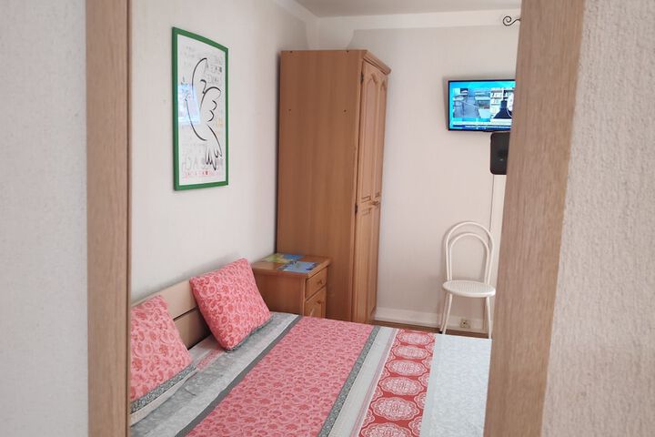 Room 7 of 35