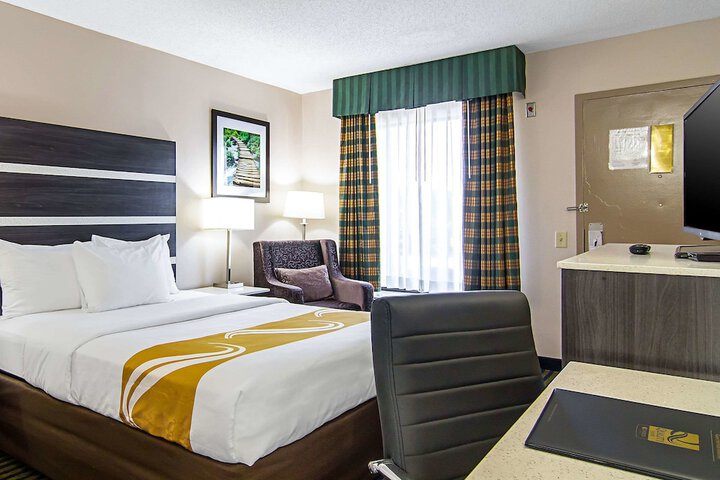 1 Double Bed Efficiency Accessible (20 of 22)