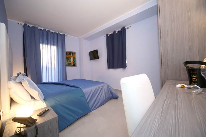 Room 6 of 41